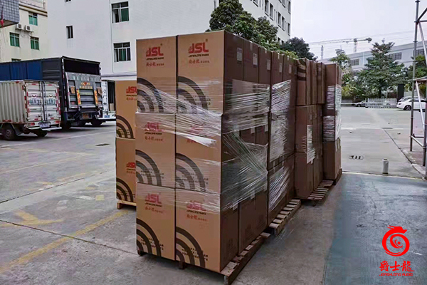 河北邢臺文化下鄉定制爵士龍移動數字音響成功裝車發貨