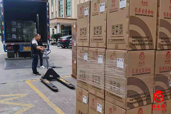 河北邢臺文化下鄉定制爵士龍移動數字音響成功裝車發貨