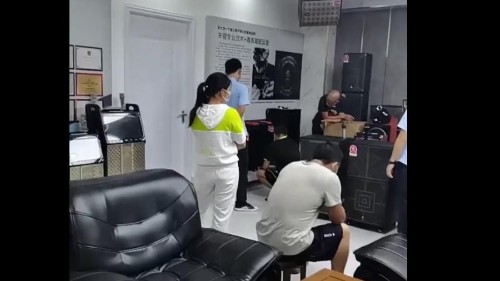 廣州黃先生選購爵士龍AD系列家用音響，感受爵士龍聽覺盛宴！